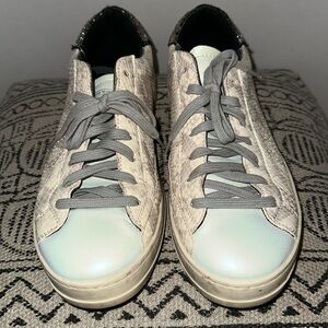 P448 Women's Snake Print Glitter Heel Sneaker Shoes